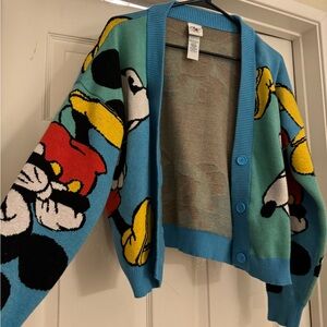 Mickey mouse disney sweater size medium only worn once!